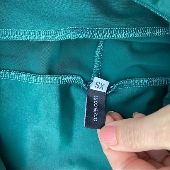 Onzie Mesh Insert High Rise Leggings Green NWOT XS - Picture 6 of 9